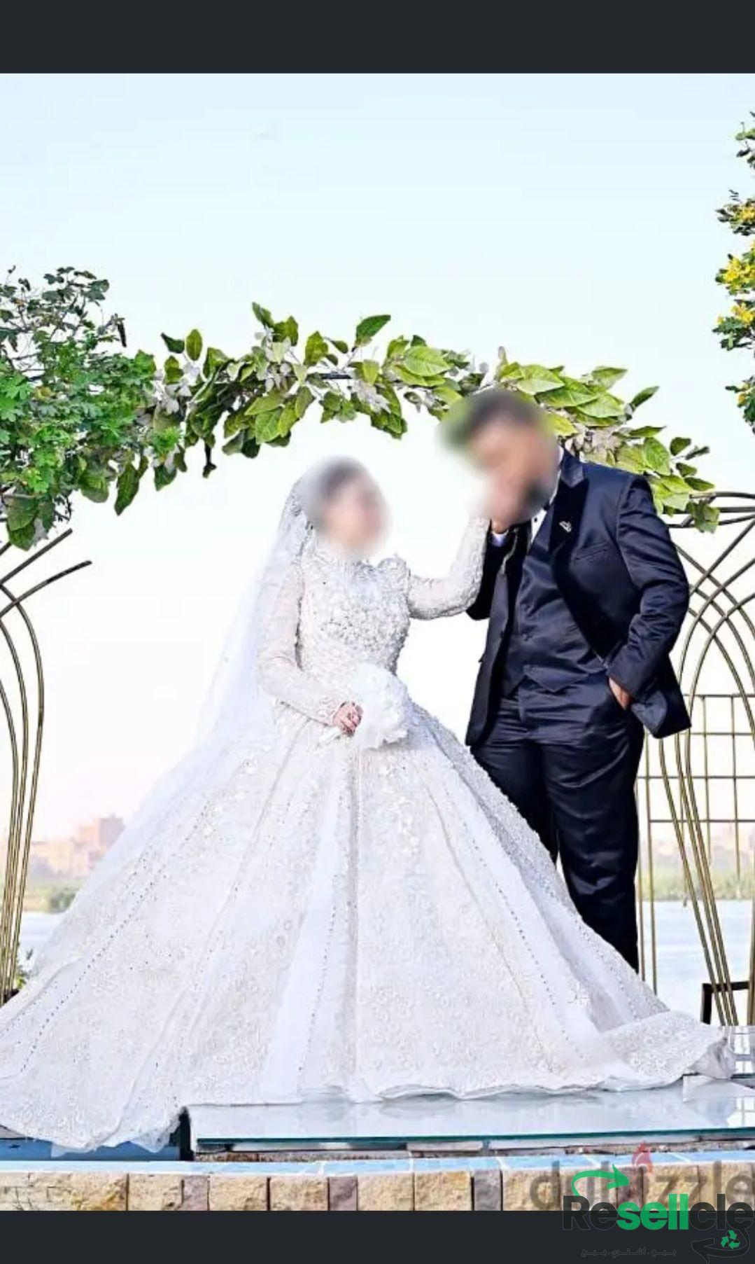 فستان زفاف