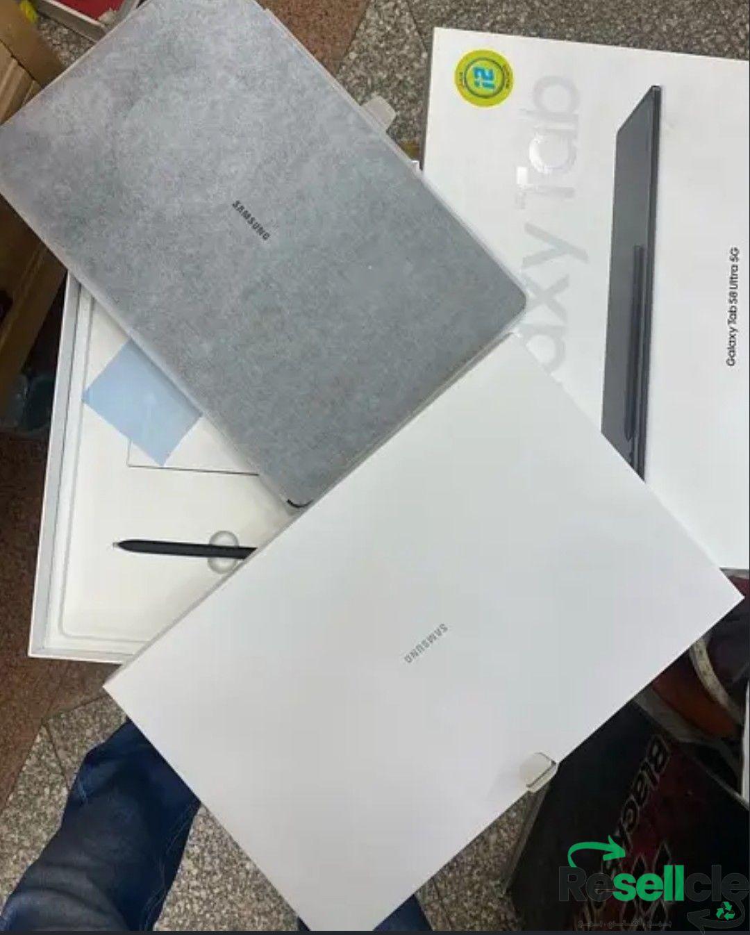 Galaxy Tab S8 Ultra 5G 256/12G with Keyboard Black جديد بضمان آلوكيل