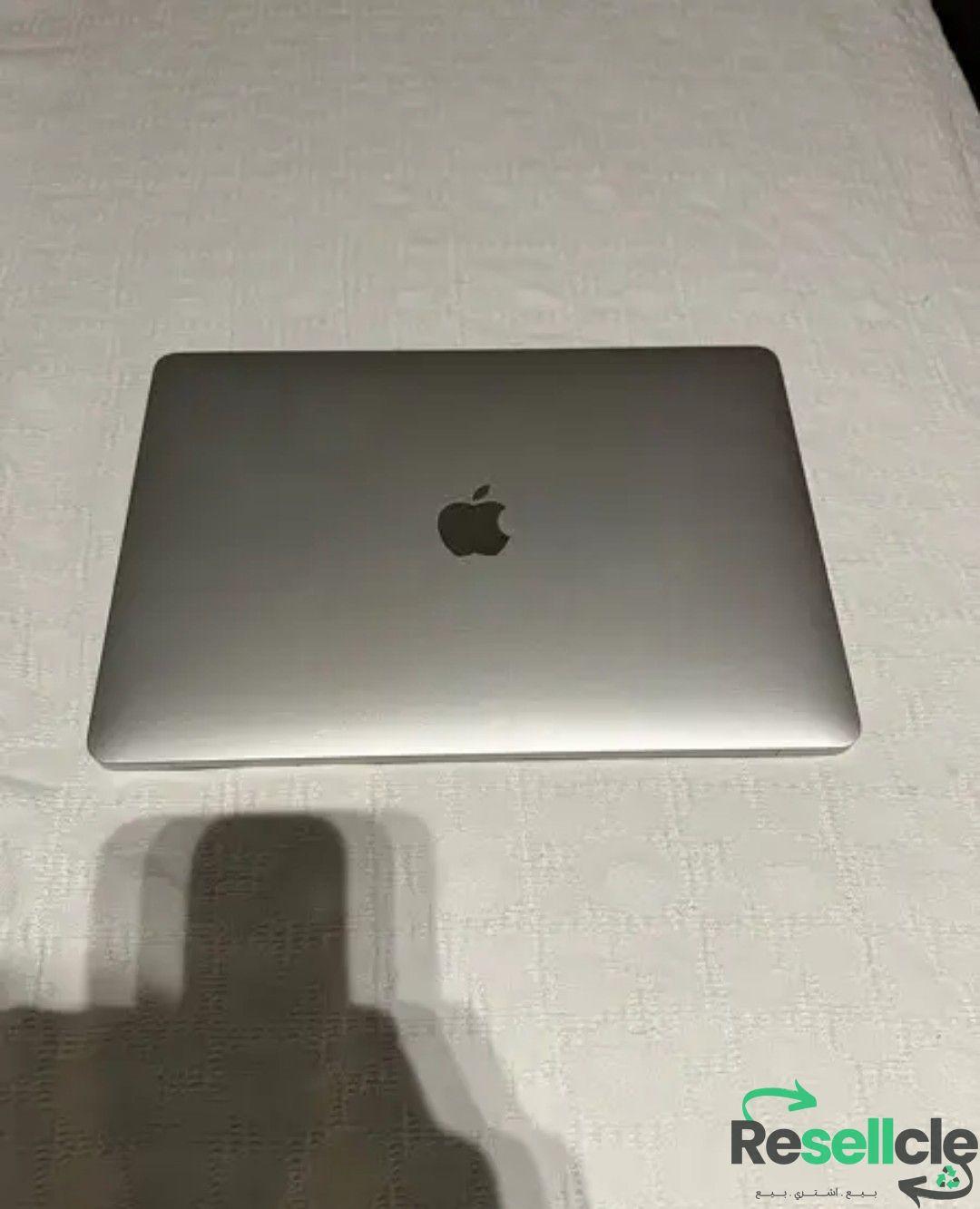 MacBook pro 13 inch