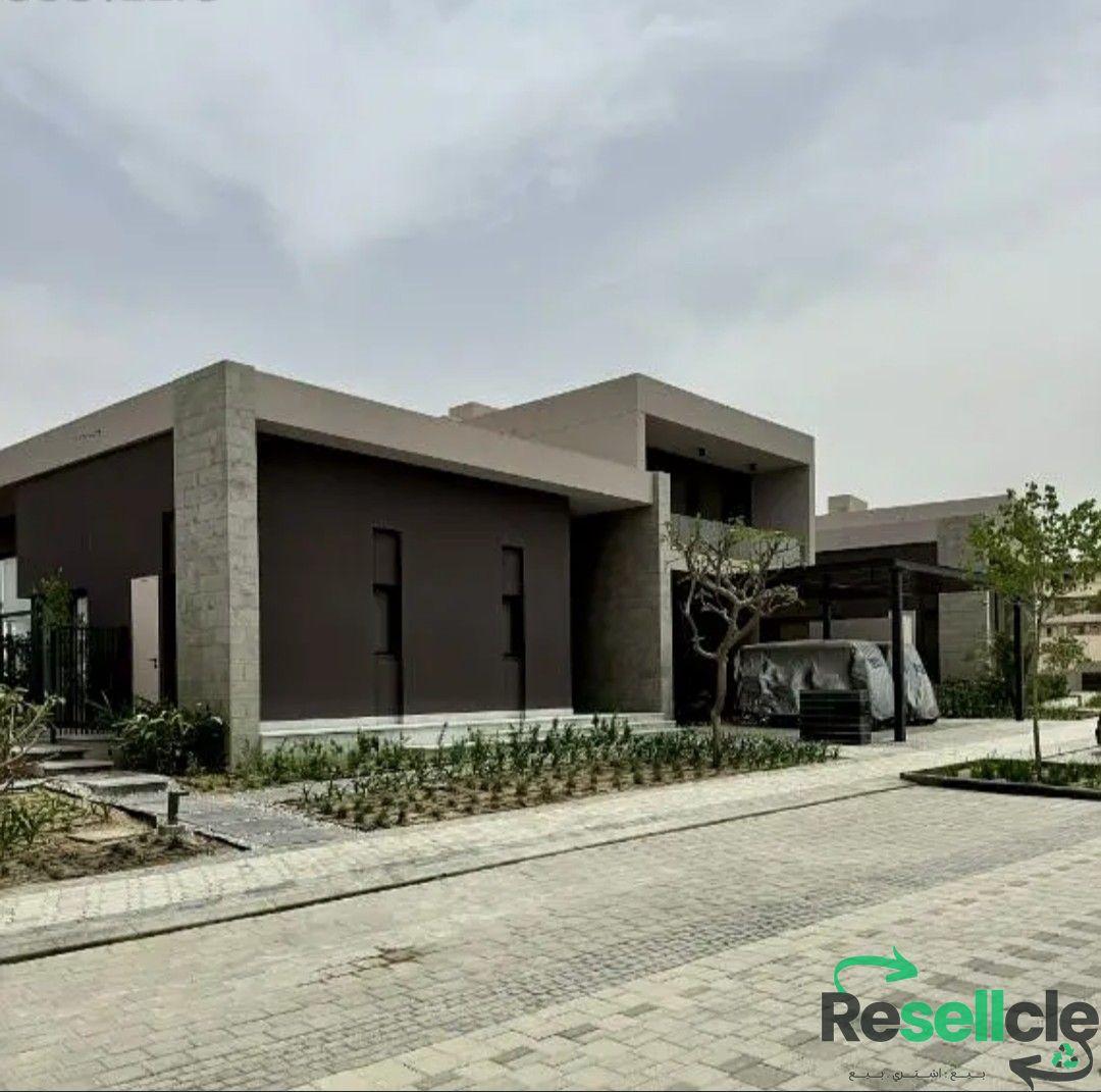 فيلا تاون هاوس بجاردن خاص من حسن علام للبيع بسعر اللونش