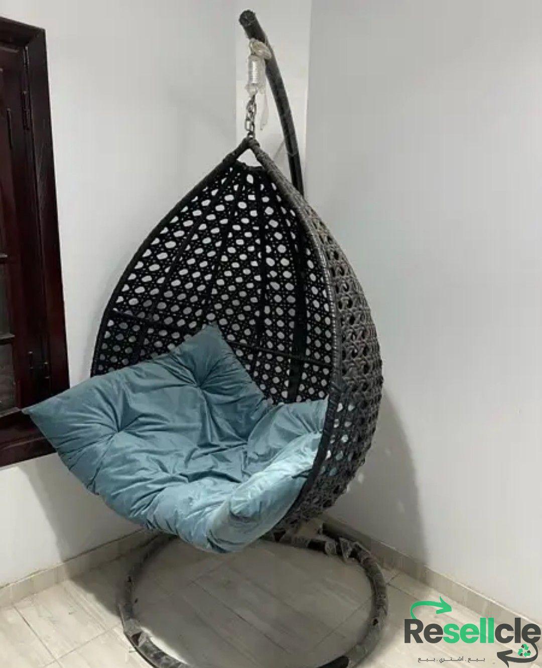 مرجيحة لم تستخدم لضيق المساحة