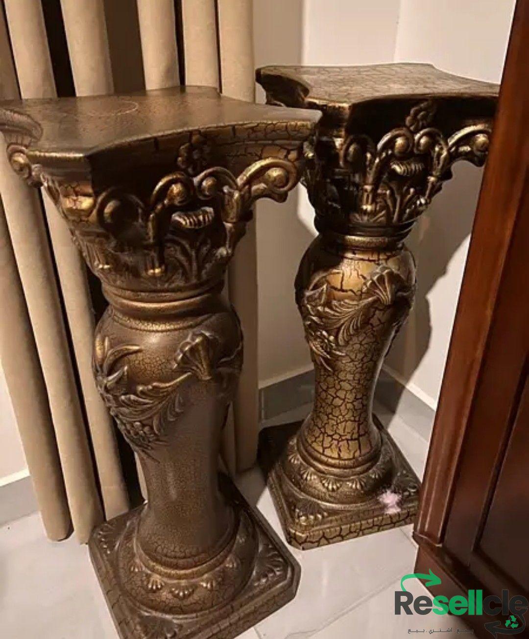 2 Classic Stands