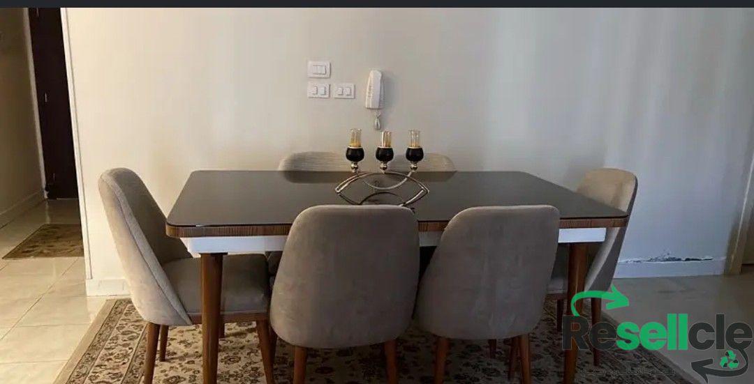 Dining table with 6 chairs